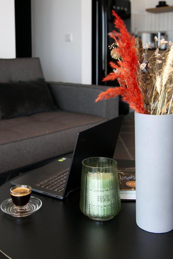 Liv Urban Suites ラルナカ エクステリア 写真