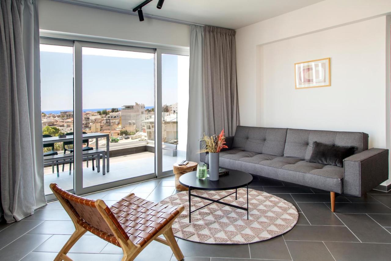 Liv Urban Suites ラルナカ エクステリア 写真