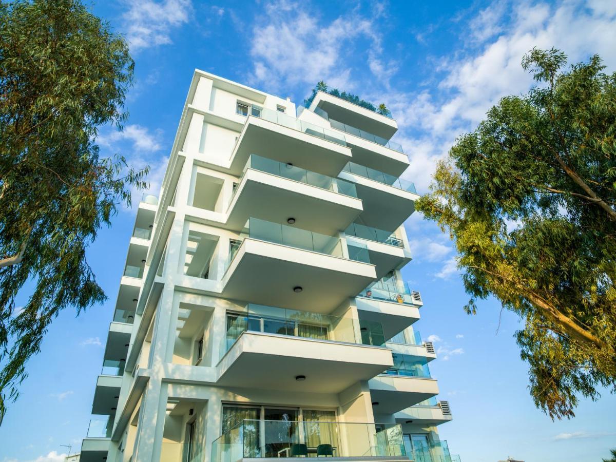 Liv Urban Suites ラルナカ エクステリア 写真