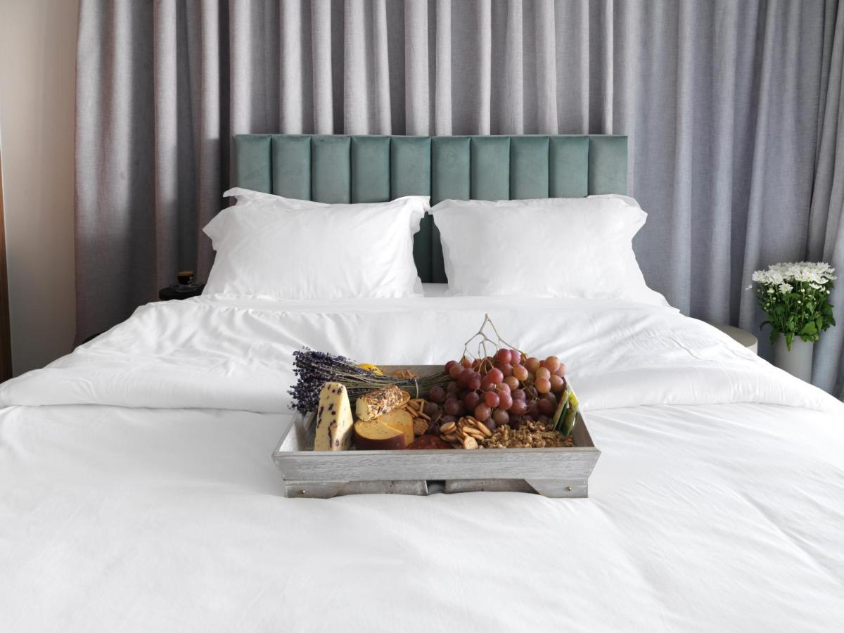 Liv Urban Suites ラルナカ エクステリア 写真