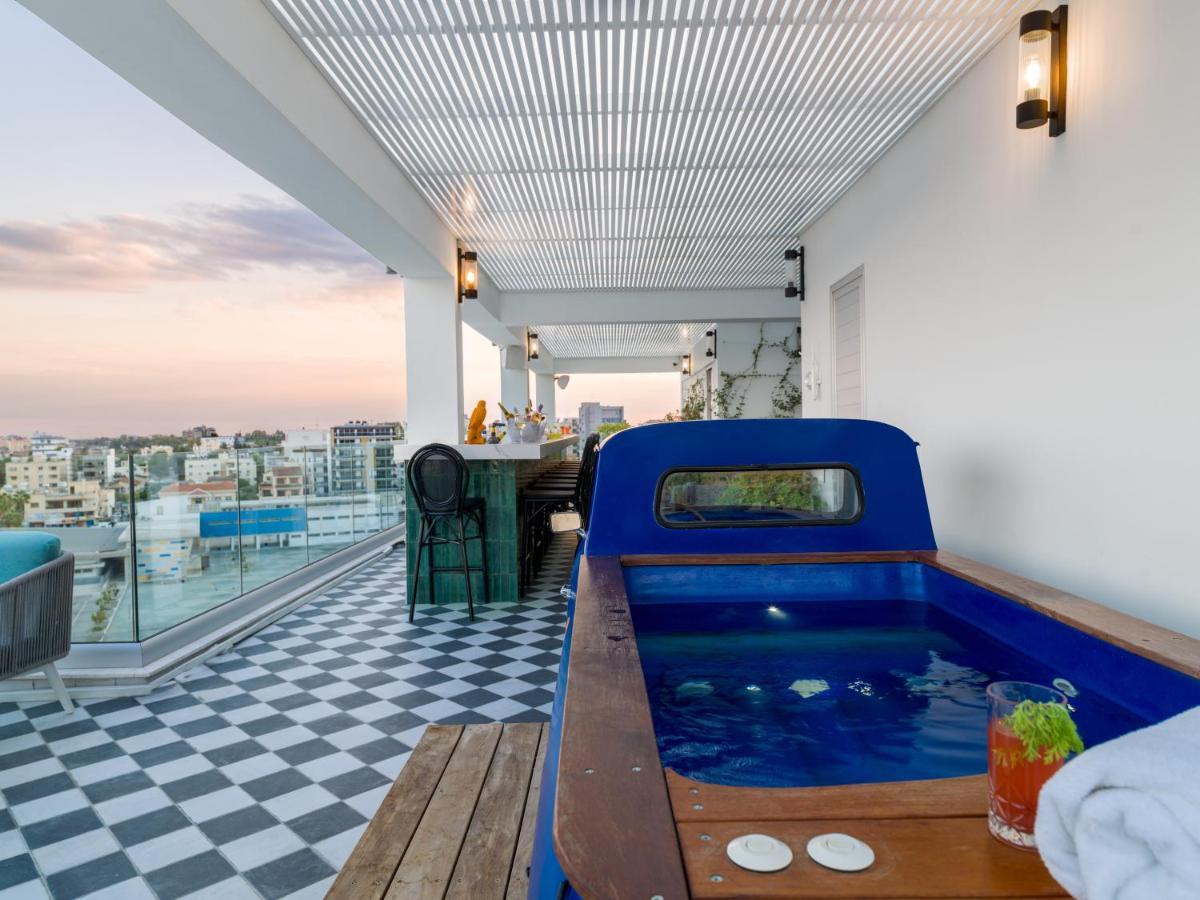 Liv Urban Suites ラルナカ エクステリア 写真
